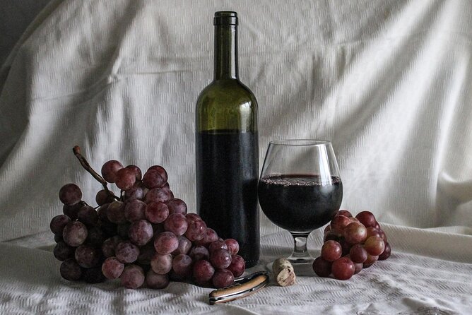 Varenna: guided Walking Tour with Wine & Food tasting - The Wine and Cheese Stop: What You Actually Taste