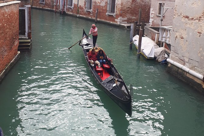 Venice Full Day tour from Milan by high speed train. Small Group - The big idea: a Venice day trip that runs on rail and water