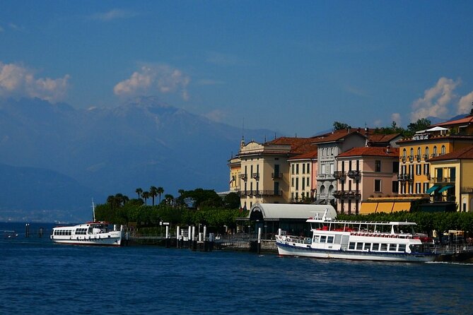 Villa Balbianello & Bellagio Full-Day Tour on Lake Como by boat - Como cruise along the western shore, where the villas look best