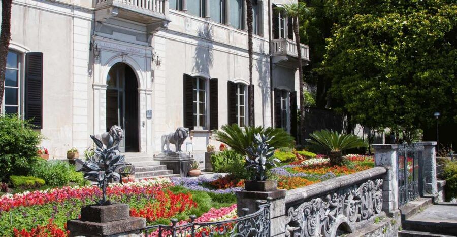 Villa Monastero in Varenna with aperitif - Aperitif at Villa Monastero: a lake-view snack that actually feels included