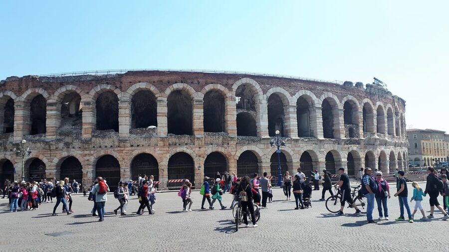 Visit of Verona and Lake Garda. Full day tour from Milan - The Verona free-time window: what you can realistically do