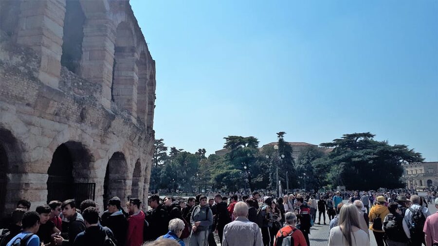 Visit of Verona and Lake Garda. Full day tour from Milan - What to pack and how to enjoy each stop more