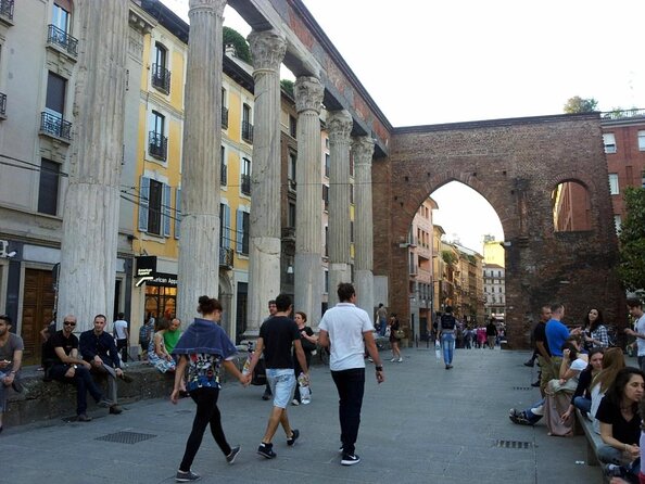 Walking Food Tour of Milan with Tastings - Piazza Vetra: A Canal History Break